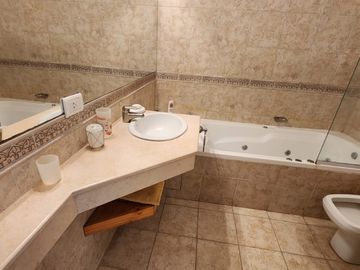 Excepcional Departamento en Pinamar de 4 ambientes Zona Centro