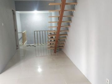 Rumah di Slipi Jakarta Barat lokasi strategis bebas banjir