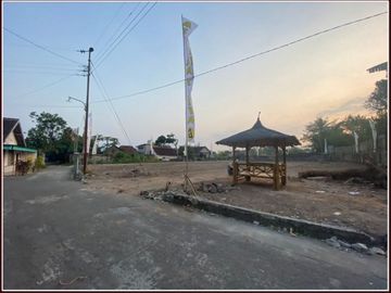 Hunian Dengan Gaya Limasan di Tamanmartani