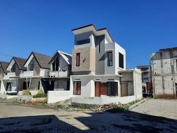 hunian terdapat one gate system area karangploso 400 jt an