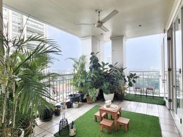DIJUAL APARTEMEN THE RESIDENCES DARMAWANGSA