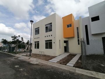 CASA NUEVA EN VENTA EN SENDEROS DEL VALLE