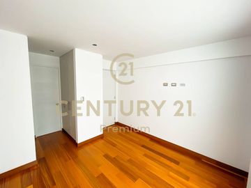 DÚPLEX DE ESTRENO CON VISTA AL MALECÓN - MIRAFLORES
