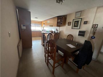 VENTA- DEPARTAMENTO 4 DORMITORIOS- BARRIO ALTO CÓRDOBA
