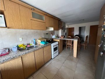 VENTA- DEPARTAMENTO 4 DORMITORIOS- BARRIO ALTO CÓRDOBA