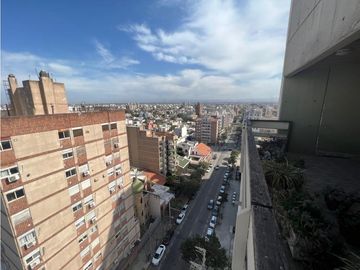 VENTA- DEPARTAMENTO 4 DORMITORIOS- BARRIO ALTO CÓRDOBA