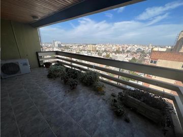 VENTA- DEPARTAMENTO 4 DORMITORIOS- BARRIO ALTO CÓRDOBA