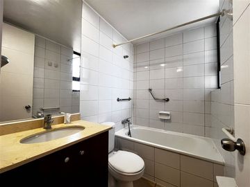 Departamento en venta de 2 dorm. en Recoleta