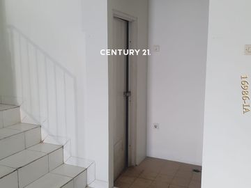 Disewakan Ruko 3 Lantai Lokasi Strategis Di Area Ciputat
