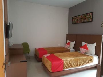 Gedung 4 Lantai Type 945 LT 367 M2 Untuk Usaha di Babakan Ciparay, Kota Bandung