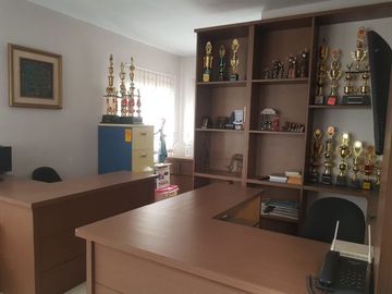 Gedung 4 Lantai Type 945 LT 367 M2 Untuk Usaha di Babakan Ciparay, Kota Bandung