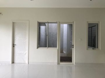 Siap huni posisi hook dekat sport club Volta gading serpong