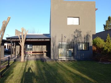 Casa en venta en Florencio Varela Oeste