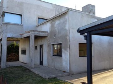 Casa en venta en Florencio Varela Oeste