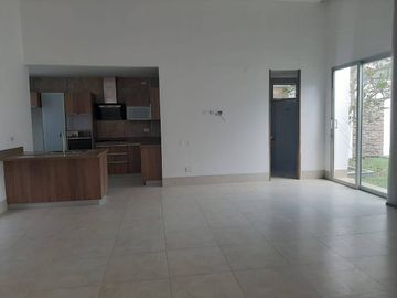 CASA EN VENTA URBANIZACIÓN PICACHO CAMPESTRE | 5111