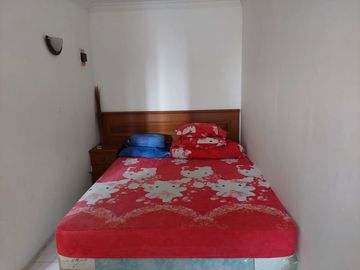 DIJUAL CEPAT !! Apt. Wisma Gading Permai 2BR Bagus dan Rapih , Bisa Nego