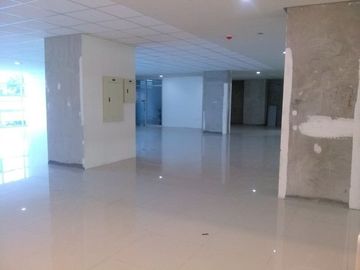 412.11 sqm Semi Fitted office space for lease in Quezon City.