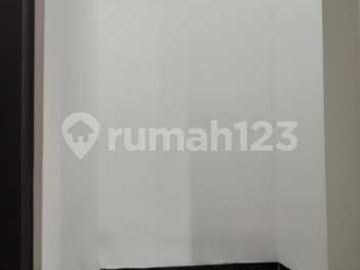 Bebas Banjir, Rumah, 1 Lantai, SHM, Dekat Sekolah Negeri, Siap Huni