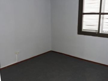 Departamento Duplex  En Venta 4 Ambientes con Cochera - Moreno Centro
