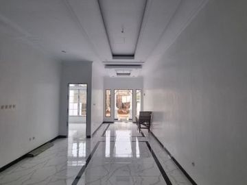 Rumah Mewah 2 Lantai Lokasi Premium di Jagakarsa Jakarta Selatan