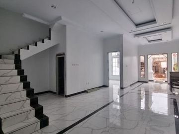 Rumah Mewah 2 Lantai Lokasi Premium di Jagakarsa Jakarta Selatan