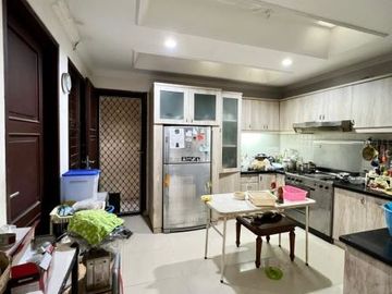 DIJUAL RUMAH at Jl KOMP DEPLU / CILANDAK, JAKSEL