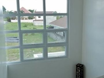 Elegant Four Bedroom House for Sale in Pampang Angeles City