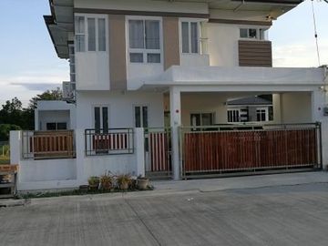 Elegant Four Bedroom House for Sale in Pampang Angeles City