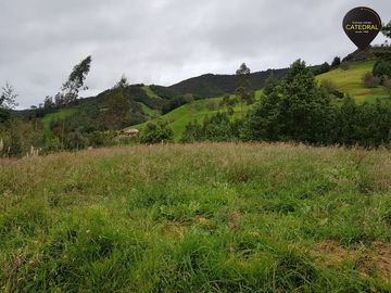 Terreno de venta en Tarqui Gullanzhapa – código:7799
