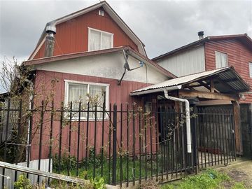Casa en venta de 3 dorm. en Villarrica