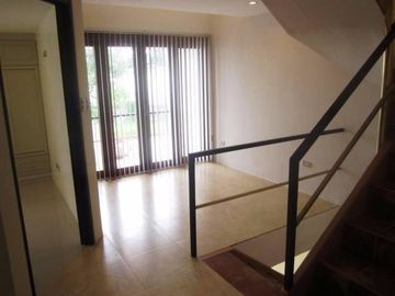 Three Storey Townhouse for sale with 4 bedrooms in Friendshi