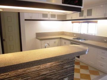 Three Storey Townhouse for sale with 4 bedrooms in Friendshi