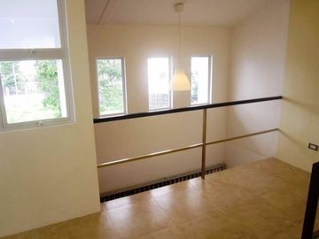 Three Storey Townhouse for sale with 4 bedrooms in Friendshi