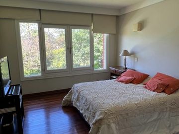 Chalet en venta en Club de Campo Abril