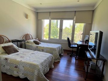 Chalet en venta en Club de Campo Abril