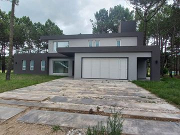 Casa en  Isla de Golf Pinamar