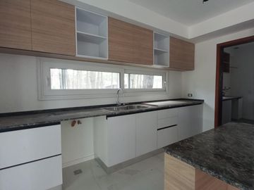 Casa en  Isla de Golf Pinamar