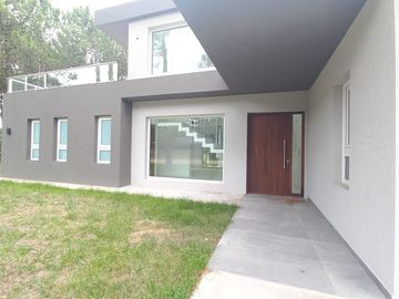 Casa en  Isla de Golf Pinamar