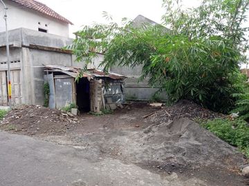 Dalam Lingkungan Nasionalis dan Asri Rumah Jogja 600 Meter Dari JL.Magelang Sleman
