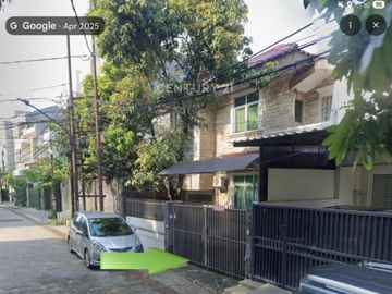 Rumah 3 Lantai Asri Siap Huni Lokasi Green Garden Jakarta Barat