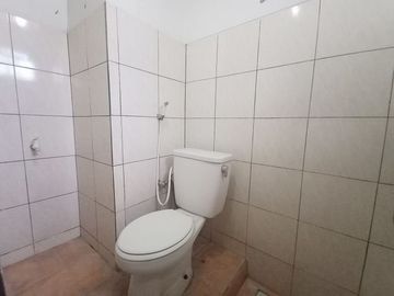 Di Jual Rumah 6 Kamar Cocok Untuk Resto dan Kos Kosan Lokasi Premium Di Dago Bandung