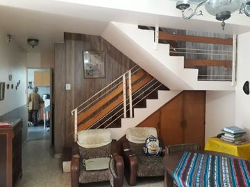 Departamento Tipo Casa en venta en Moron Norte
