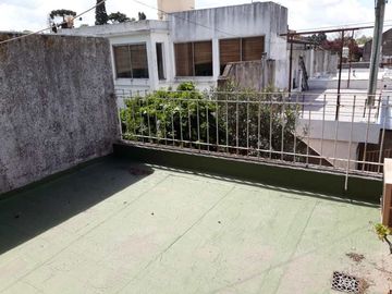Departamento Tipo Casa en venta en Moron Norte