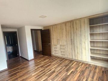 Vendo amplio departamento Sector Udla