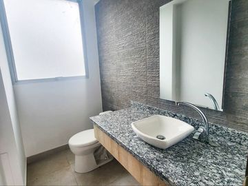 Vendo amplio departamento Sector Udla