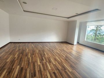 Vendo amplio departamento Sector Udla