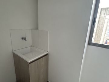 apartamento en arriendo en loma el chocho. Cod A9433764
