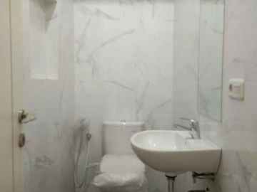 DIJUAL Rumah MINIMALIS di Wisma Permai Barat , SIAP HUNI