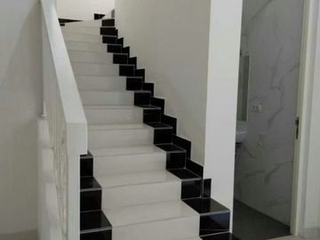 DIJUAL Rumah MINIMALIS di Wisma Permai Barat , SIAP HUNI
