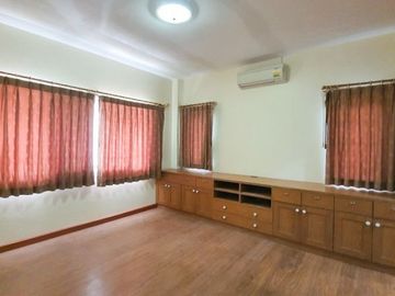 หมู่บ้านสิรินดา พราน่าลี กิ่งแก้ว19 (พร้อมเฟอนิเจอร์บิวอิ้น)
